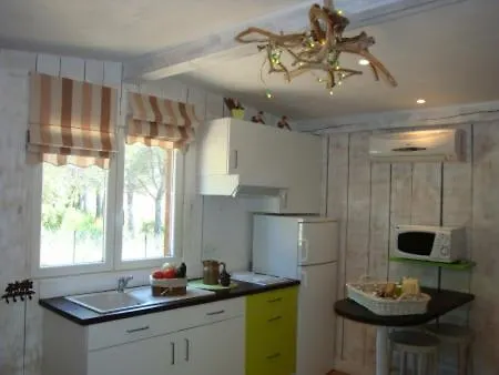 Les Mayombes Roquebrune-sur-Argens Exterior photo