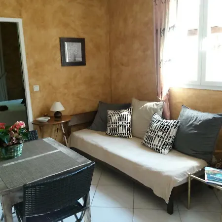 Les Mayombes Roquebrune-sur-Argens Exterior photo