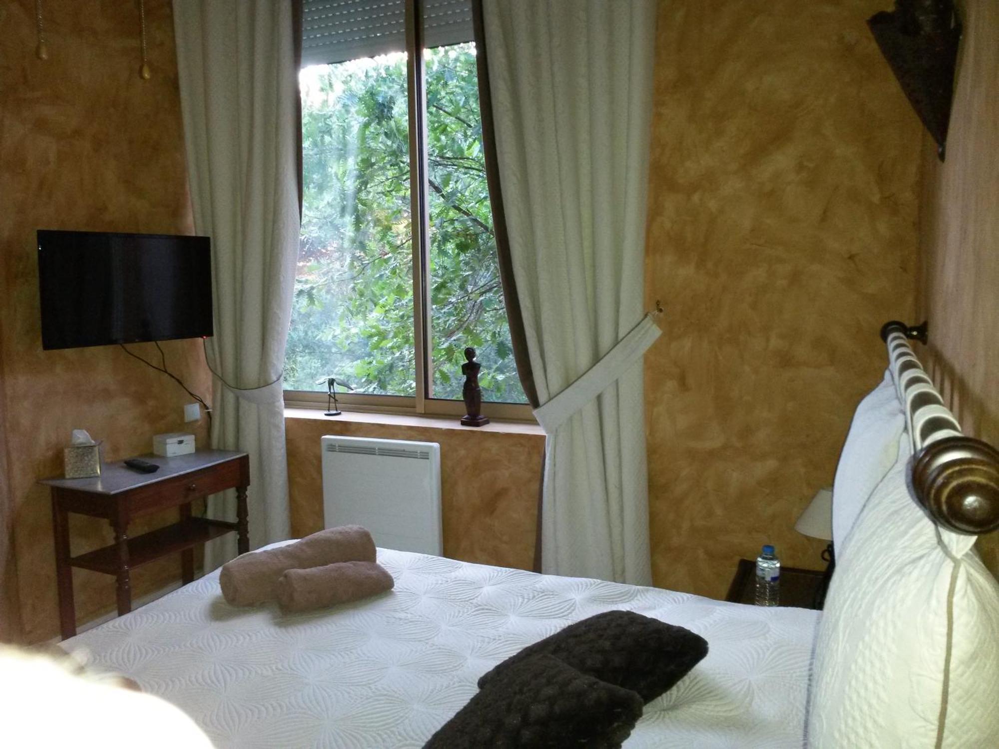 Bed & Breakfast Les Mayombes 3*